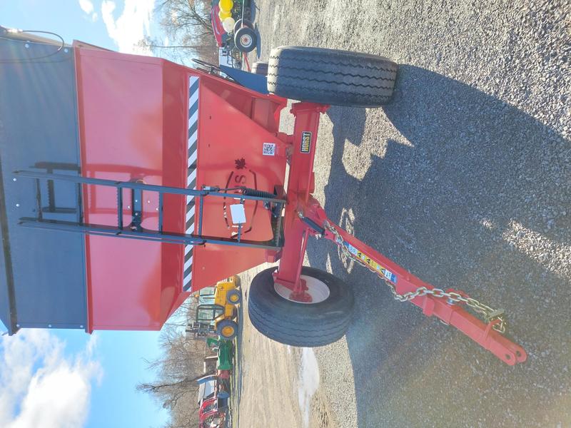 Tractors  Bruns Gravity Box Photo